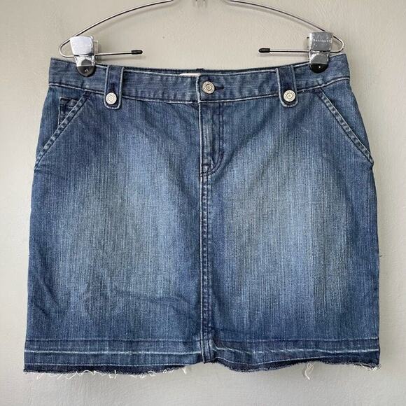 Gap Jeans Mini Denim Skirt Size 8 Blue Short Raw Release Hem 2000s Distressed - Picture 1 of 7